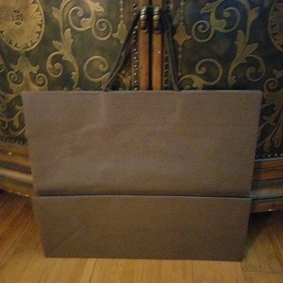 Louis Vuitton Large Paper Shopping Gift Bag Shopping Bag - Picture 3 of 4